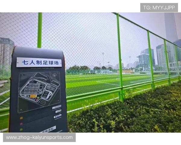 特色足球场馆“绿色+智慧”成为行业新标准，硬件设施持续升级，足球运动馆